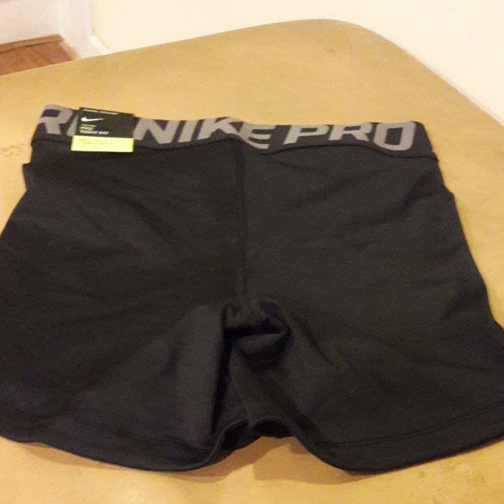 Brand New Nike Pro - Picture 2 of 8